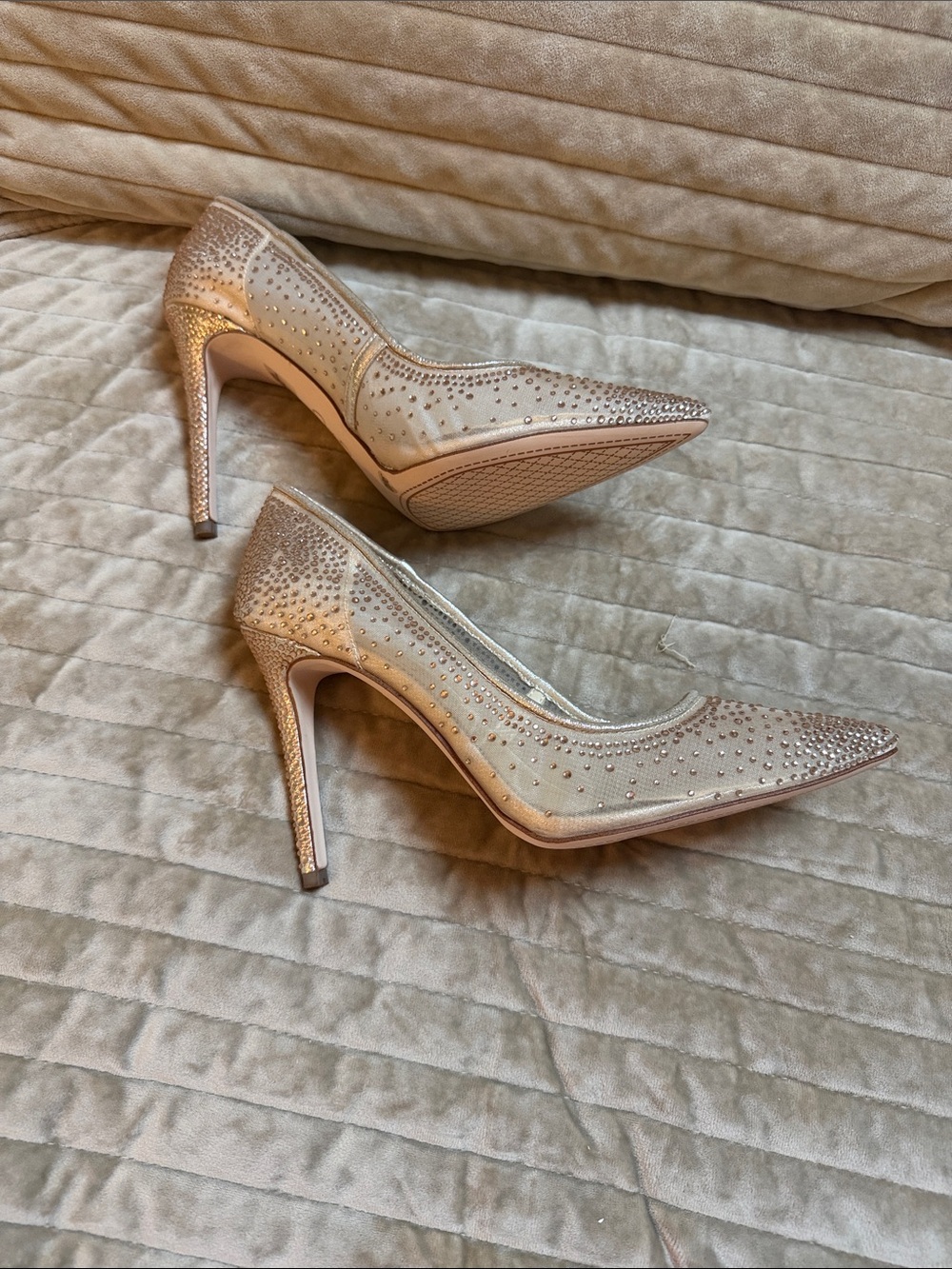 Jessica Simpson Nude Crystal-Embellished Pointed Pumps - Picture 4 of 8